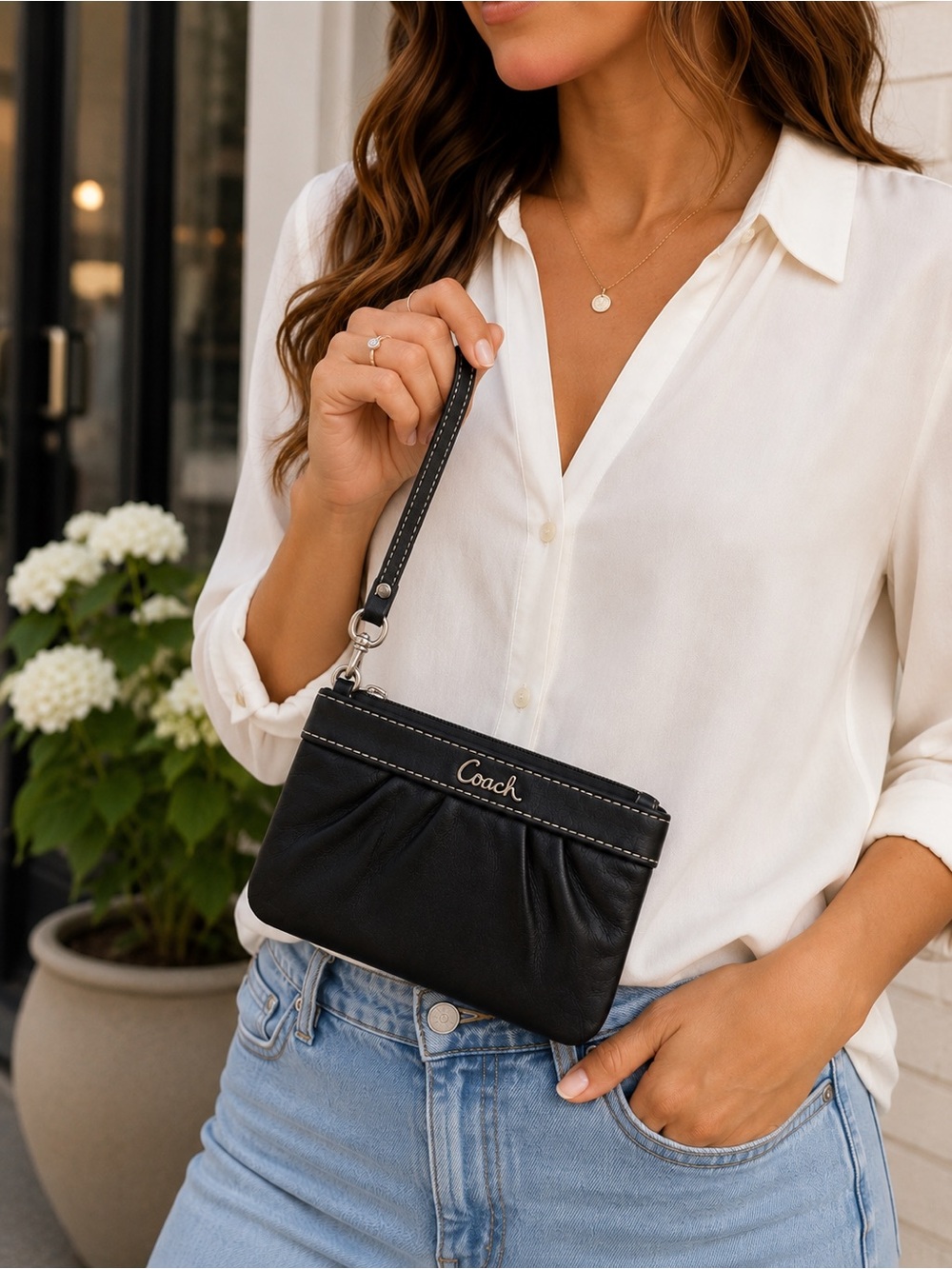 Coach Black Leather Wristlet Zip Pouch Clutch Silver Hardware Small Bag